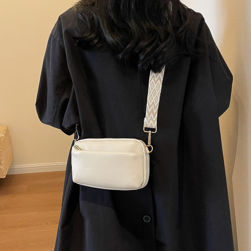 Fashionable and versatile women's crossbody bag
