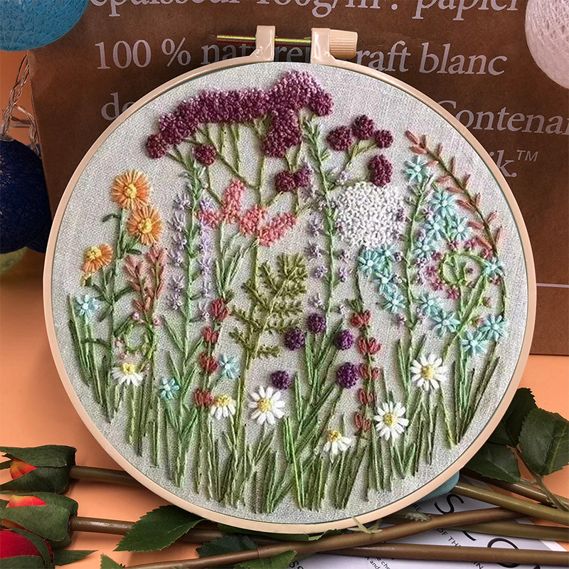 Beginner's Embroidery Hoop Flower Kit