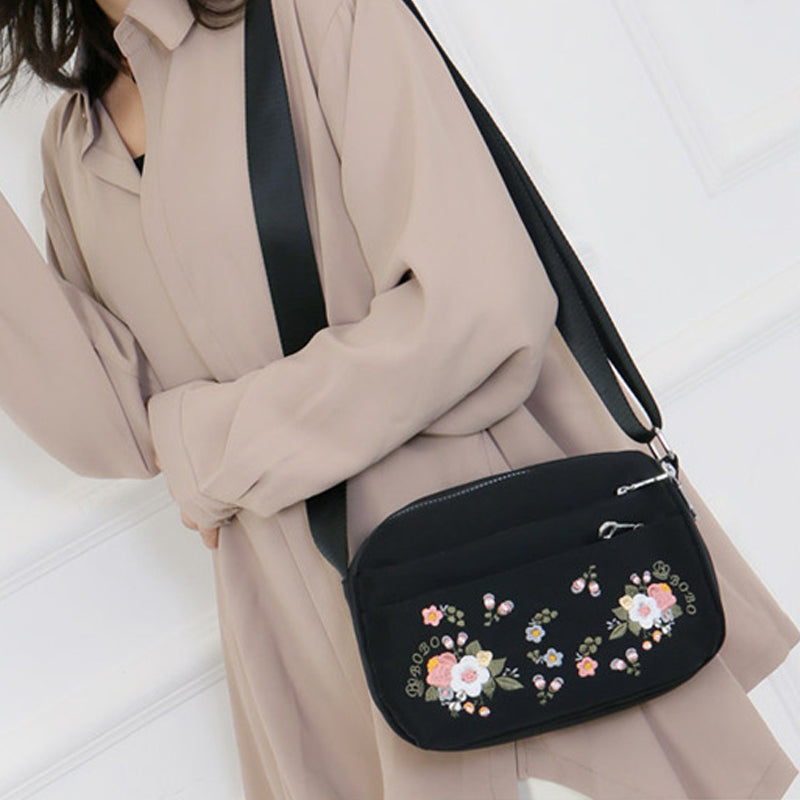 Women's Embroidered Flower Crossbody Bag