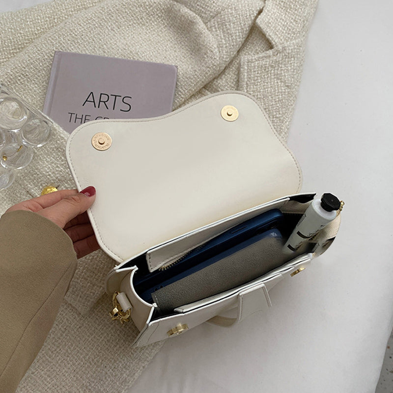 Luxury Vintage Ornament Saddle Bag
