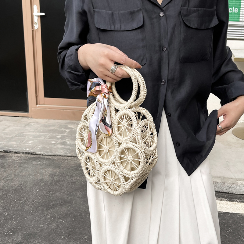 Exotic Summer Rattan Circle Handle Hollow Handbag