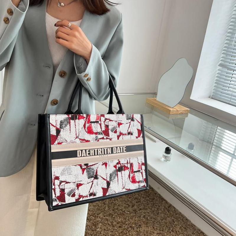 Commuter Tote Bag