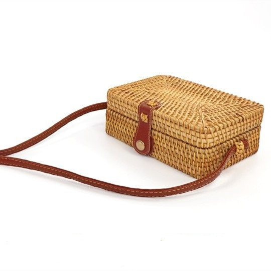 Hand Woven Rattan Style Circle Shoulder Bag