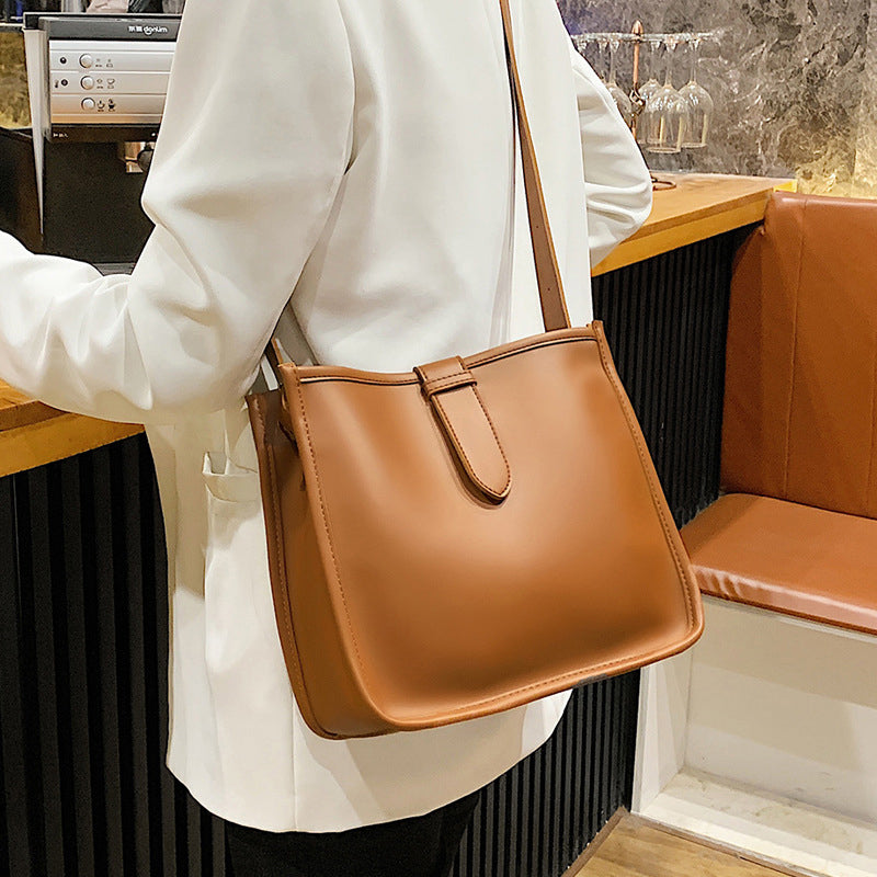 Vintage Bucket Messenger Bag