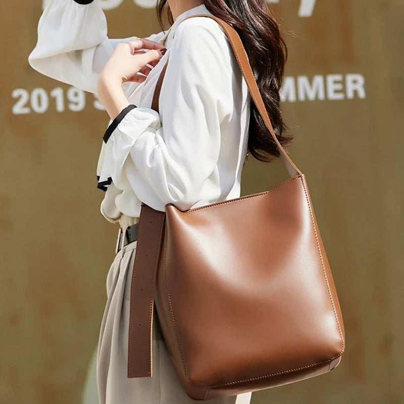 Large Capacity Fashionable Bucket Bag