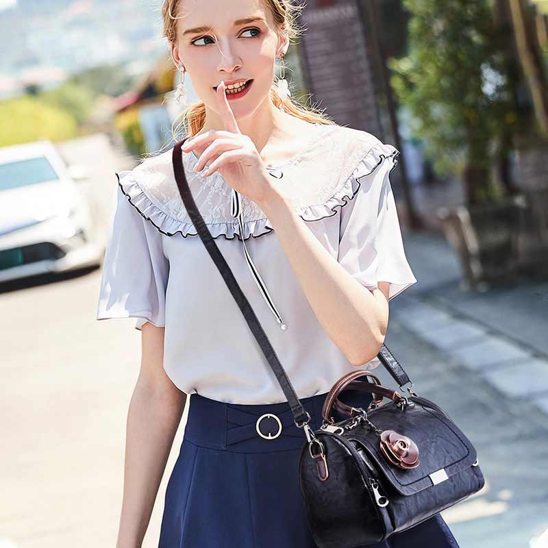 Women Flowers Pendant Crossbody Bag